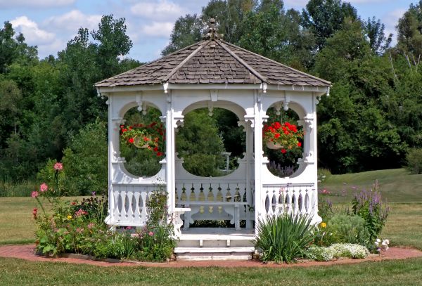 Gazebo Painting Service
